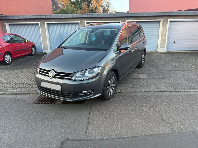 VW Sharan 103.000 km 32.900 € Köln 51067