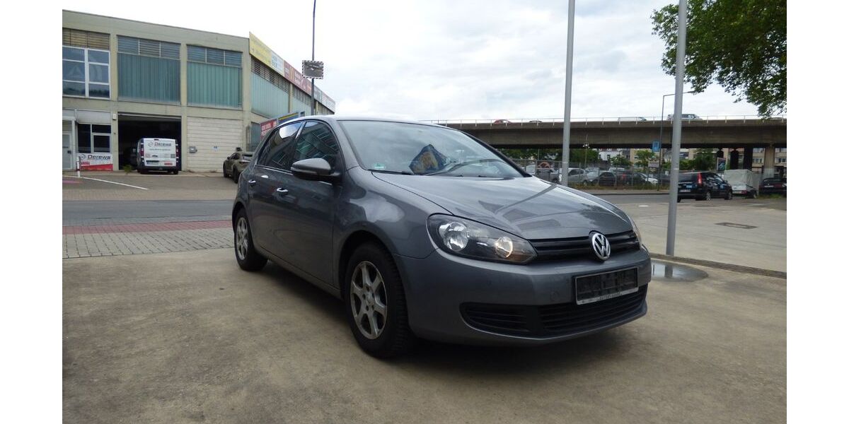 VW Golf 210.000 km 4.900 &euro; Köln 51105