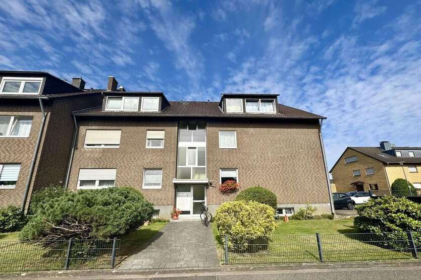 Wohnung zum Kaufen in Köln 319.000 € 97 m²