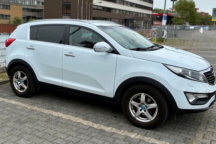 Kia Sportage 110.000 km 8.199 &euro; Köln 50737