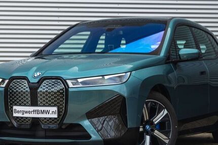BMW iX