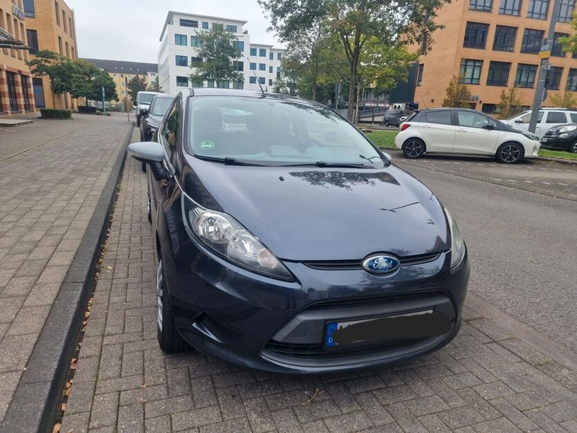 Ford Fiesta 142.703 km 2.700 € Köln 51105