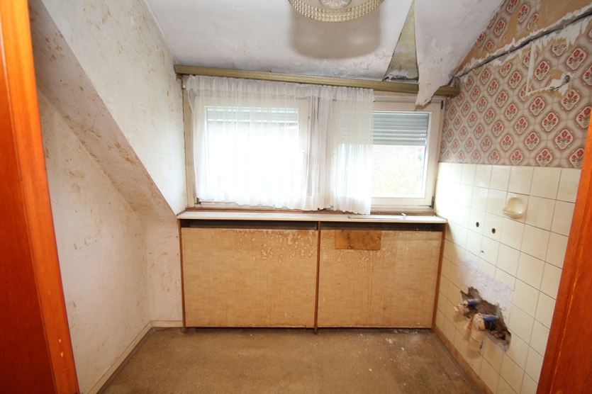 Mit 3D: Ein- bis Zweifamilienhaus in Köln-Wahnheide mit zusätzlichem Grundstück! 6 zimmer