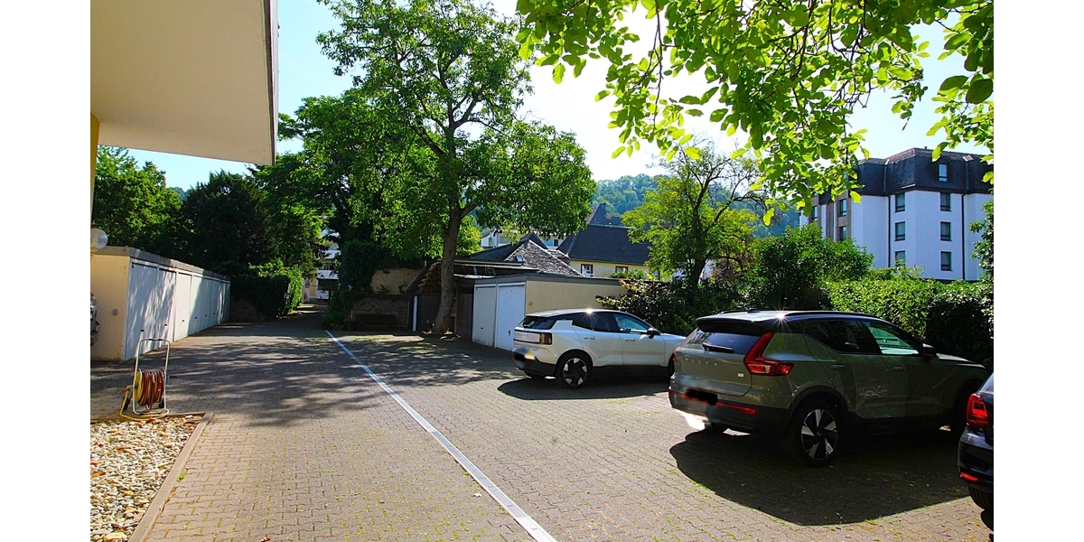 Erste Reihe Rheinblick! Sofort beziehbare zwei Zimmer mit kleinem Balkon, Stellplatz und Garage. TOP - Etagenwohnung Königswinter | Angebot:26948143