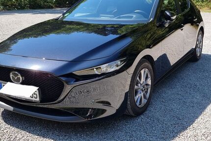 Mazda 3 81.300 km 17.000 &euro; Köln 51061