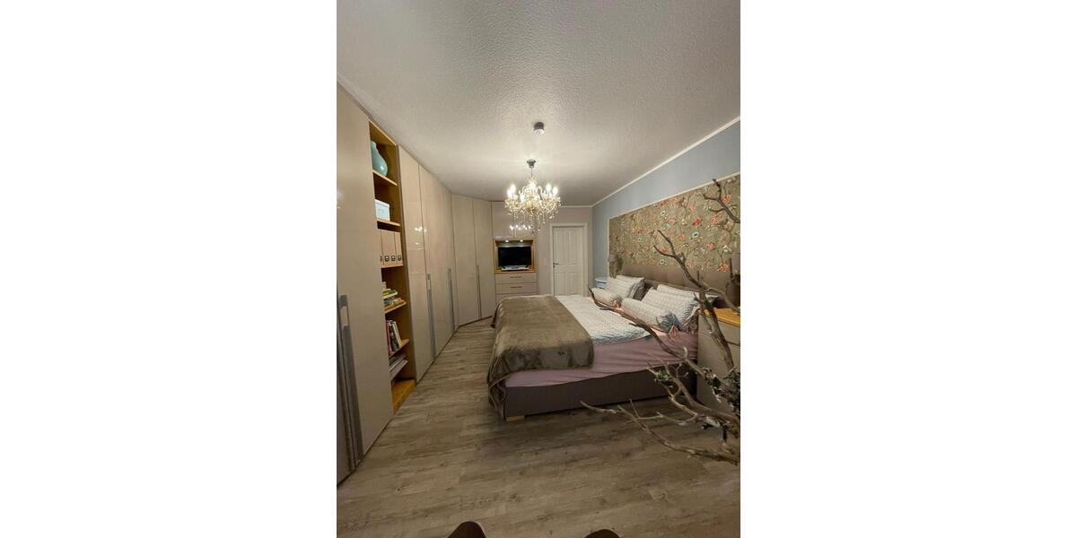 Erdgeschoßwohnung Köln Lindenthal - 5 Zimmer, 220 m&sup2;, 484.000&euro; | Angebot:25916142