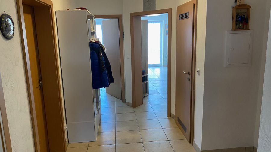 Schöne 3-Zimmer-Wohnung mit Balkon in Erftstadt 1.OG Links - Etagenwohnung Erftstadt | Angebot:27251018