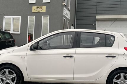Hyundai i20 128.000 km 3.990 € Euskirchen 53881