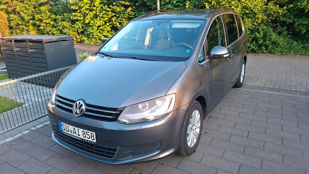VW Sharan 199.999 km 9.000 &euro; Siegburg 53721