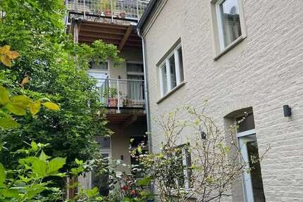 Haus Bonn Beuel-Mitte - 6.5 Zimmer, 215 m&sup2;, 2.890&euro; | Angebot:27522776
