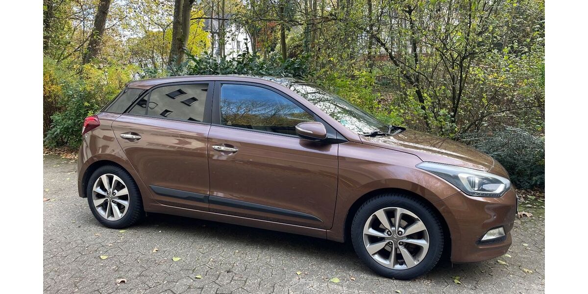 Hyundai i20 115.000 km 9.750 &euro; Remagen 53424