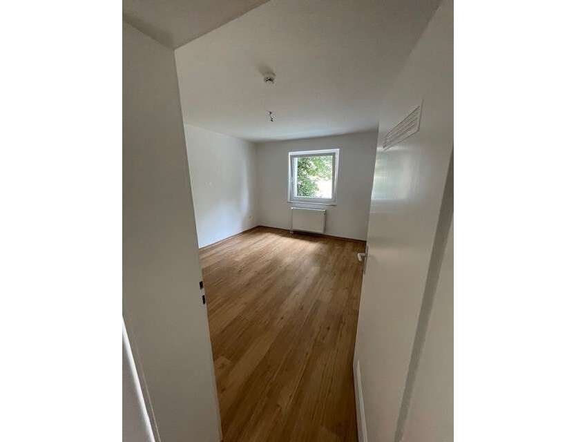 Wohnung zum Mieten in Bergisch Gladbach 208 € 26 m²