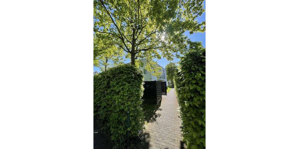 Etagenwohnung Bonn Rüngsdorf - 3 Zimmer, 74 m&sup2;, 1.100&euro; | Angebot:26553061