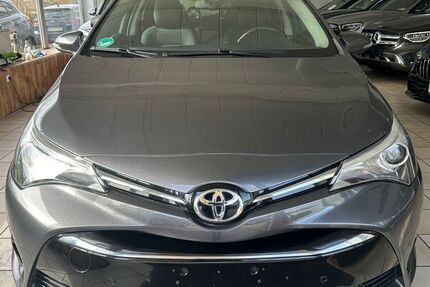 Toyota Avensis 100.000 km 12.300 € Bonn 53119