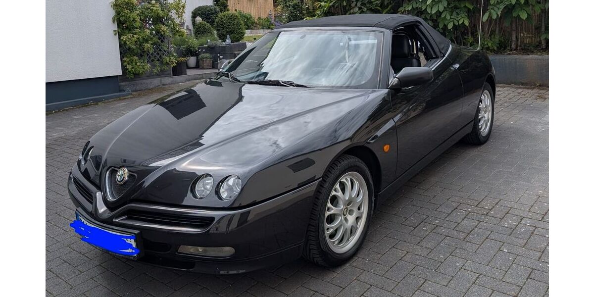 Alfa Romeo Spider 117.300 km 5.600 &euro; Euskirchen 53881