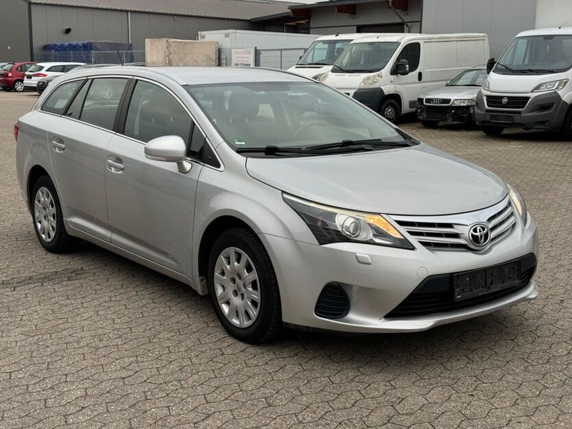 Toyota Avensis 97.330 km 9.850 € Bornheim 53332