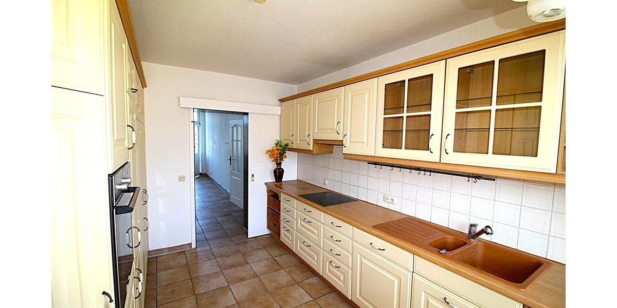 Erste Reihe Rheinblick! Sofort beziehbare zwei Zimmer mit kleinem Balkon, Stellplatz und Garage. TOP - Etagenwohnung Königswinter | Angebot:26948143