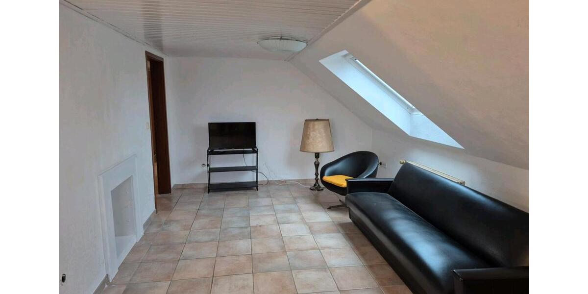 Dachgeschoßwohnung Grafschaft - 3 Zimmer, 75 m&sup2;, 780&euro; | Angebot:25838869