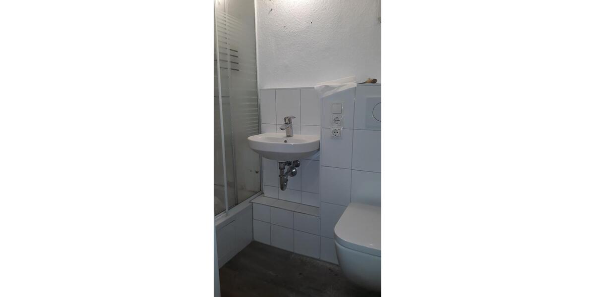 Dachgeschoßwohnung Bonn Küdinghoven - 2 Zimmer, 32 m&sup2;, 353&euro; | Angebot:26441272