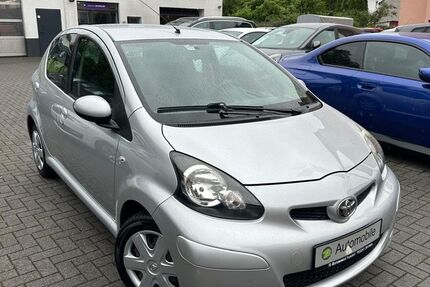 Toyota Aygo (X) 76.460 km 4.749 &euro; Troisdorf 53840