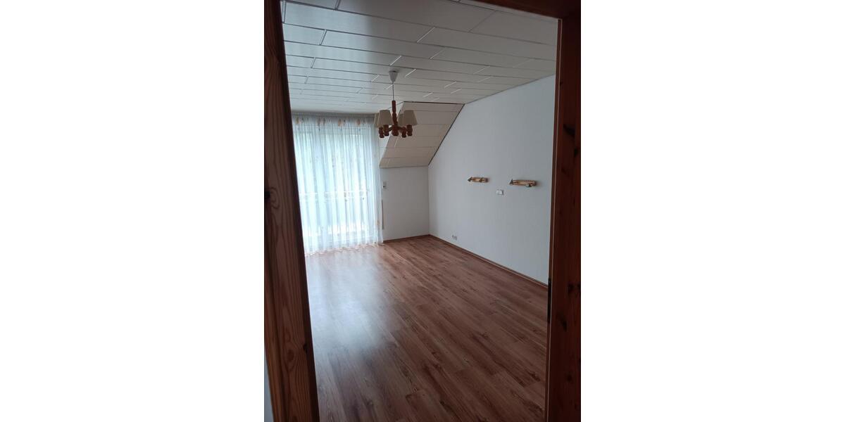 Doppelhaushälfte Bornheim - 6 Zimmer, 163 m&sup2;, 2.400&euro; | Angebot:22699733