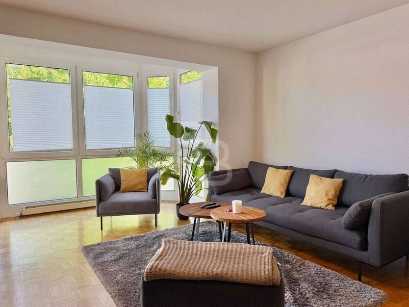 Architektur mit Ausblick - großzügiger Erker, flutendes Licht