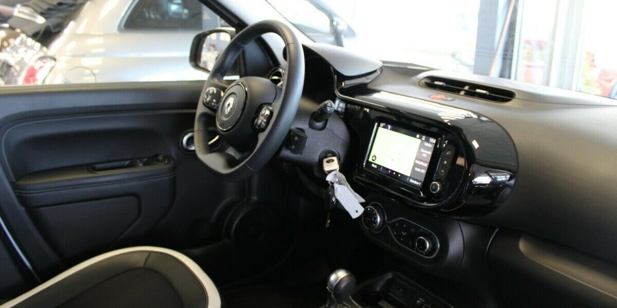 Renault Twingo Electric URBAN NIGHT 25.114 km 10.980 &euro; Euskirchen 53881