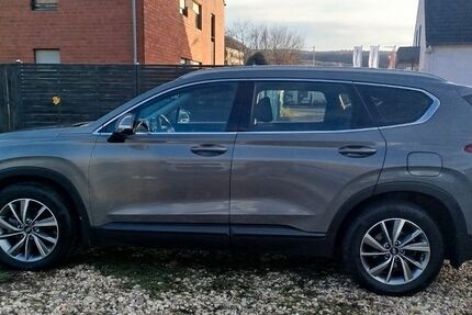 Hyundai SANTA FE 97.005 km 26.899 &euro; Bad Neuenahr-Ahrweiler 53474