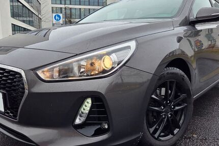 Hyundai i30 163.000 km 9.800 &euro; Köln (Ostheim) 51107