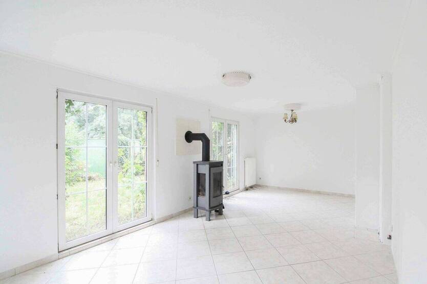 Schönes Ein- Zweifamilienhaus in Bonn-Schwarzrheindorf - Ideal für Eigennutzer und Anleger 5 zimmer