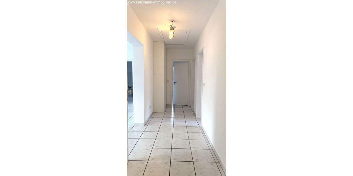 Etagenwohnung Erftstadt Friesheim - 3 Zimmer, 96 m&sup2;, 1.152&euro; | Angebot:24700781