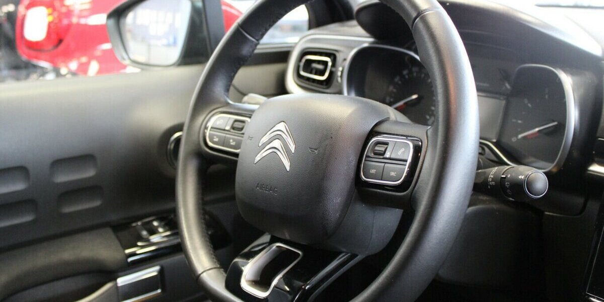 Citroen C3 PureTech 110 EAT6 Shine Pack 55.115 km 13.980 &euro; Euskirchen 53881