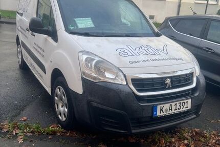 Peugeot Partner 110.000 km 4.300 € Köln 50969