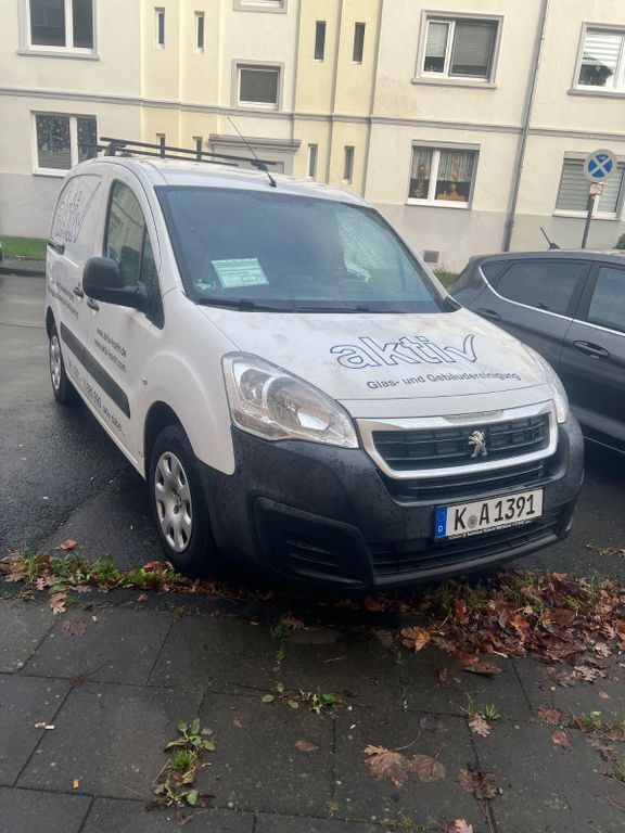 Peugeot Partner 110.000 km 4.300 € Köln 50969