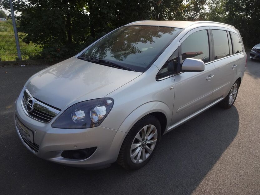 Opel Zafira 210.000 km 3.699 € Zülpich 53909