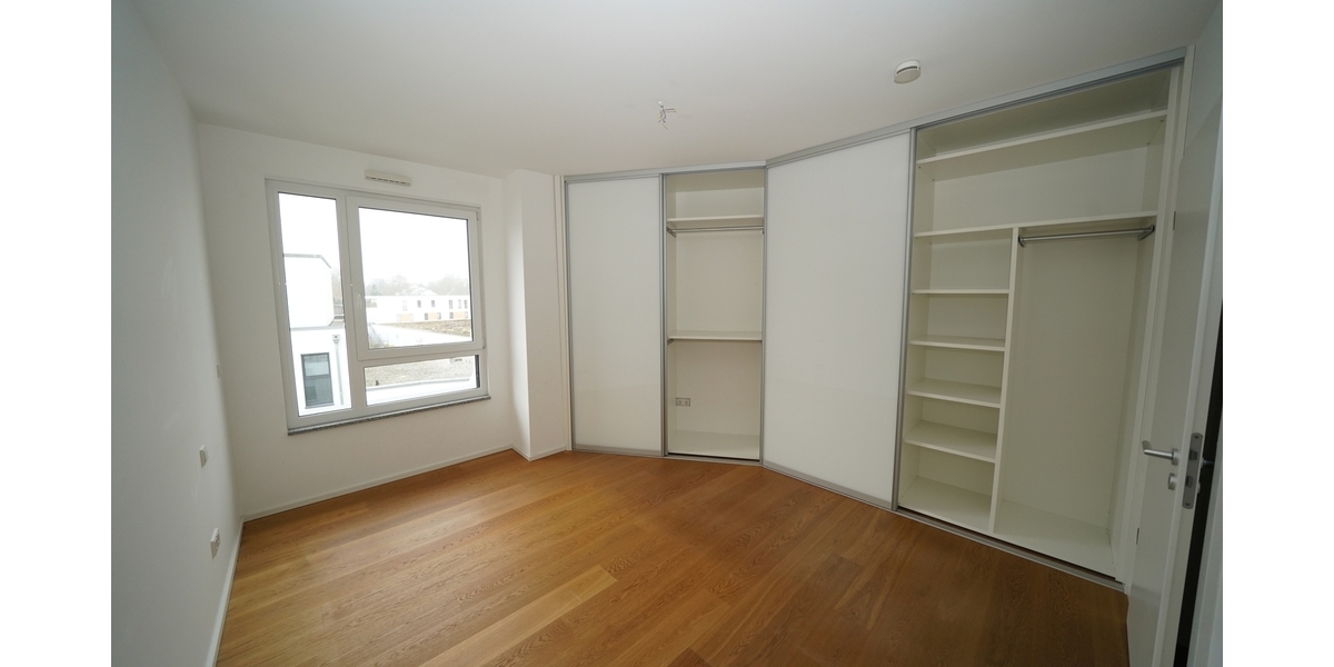 Hier lässt sichs leben! - Traumhafte 4-Zimmer-Wohnung mit 2 Bädern und einer sonnigen Dachterrasse 4 zimmer