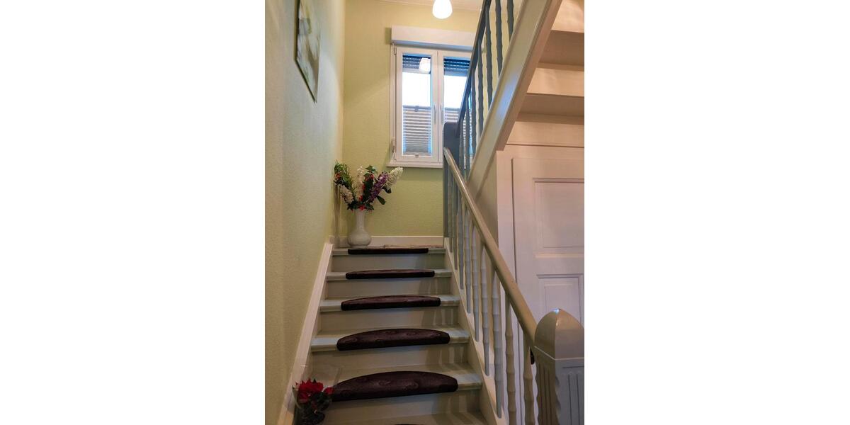 Reihenhaus Sinzig - 6 Zimmer, 120 m&sup2;, 1.200&euro; | Angebot:27687669