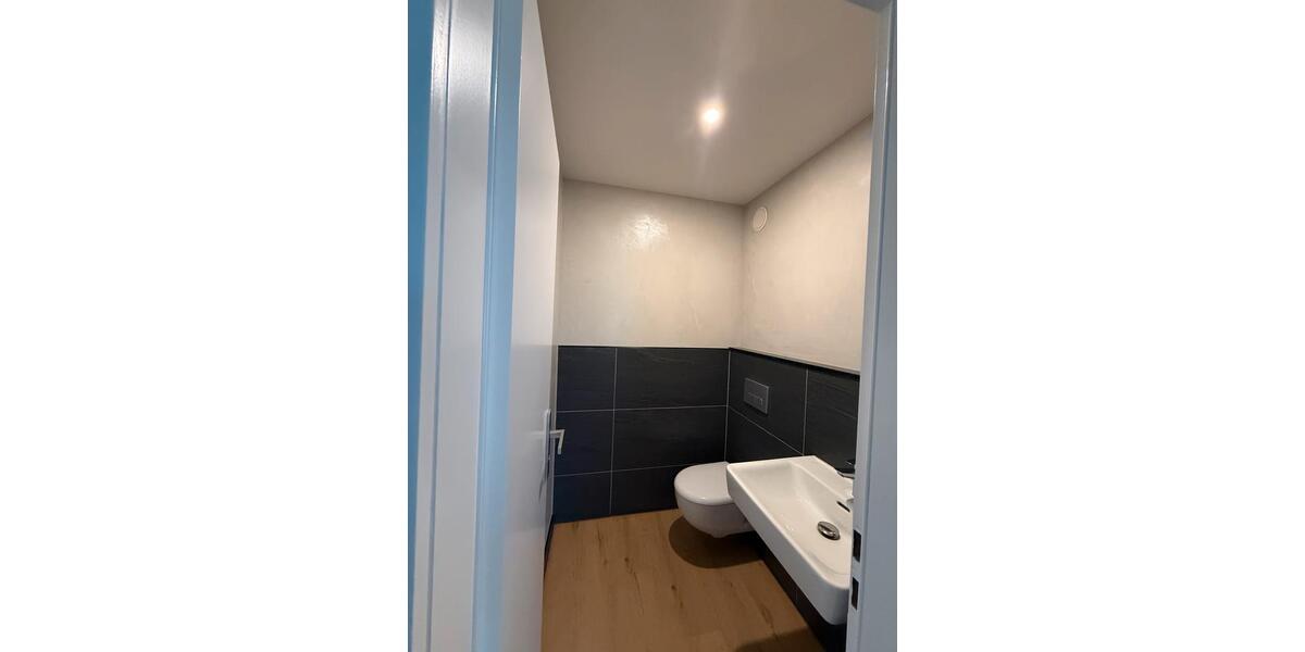 Dachgeschoßwohnung Bonn Bad Godesberg - 4.5 Zimmer, 98 m&sup2;, 1.900&euro; | Angebot:24678768