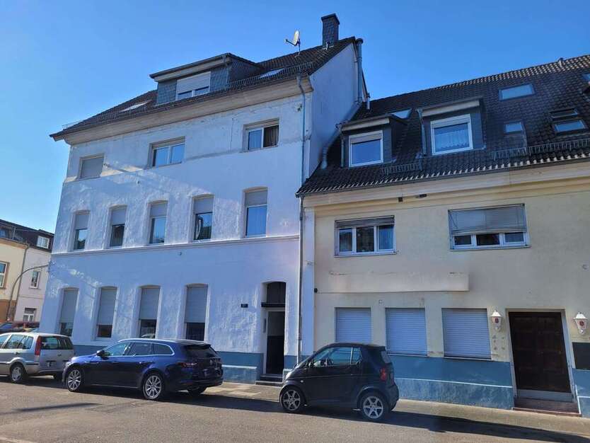 Haus zum Kaufen in Köln-Ostheim 1.400.000 € 640 m²