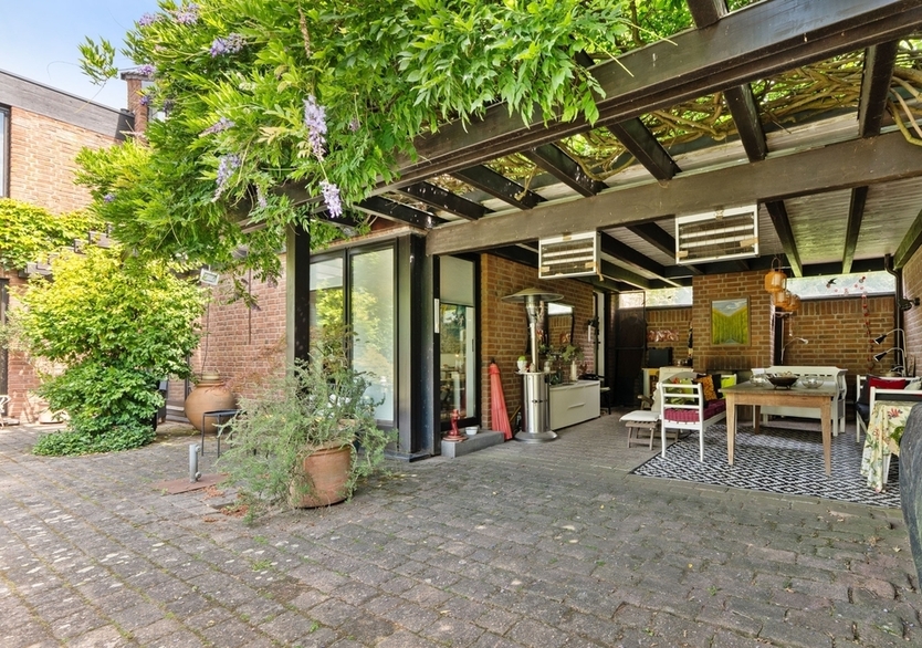 Hochwertiges, flexibel nutzbares Architektenhaus mit EinliegerWohnung und Traumgarten in begehrter Lage von Bonn-Röttgen