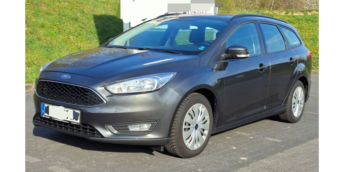 Ford Focus 96.000 km 8.999 &euro; Bonn 53127