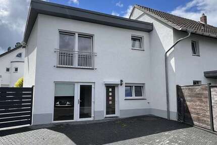 Haus Meckenheim - 8 Zimmer, 220 m&sup2;, 595.000&euro; | Angebot:27092801
