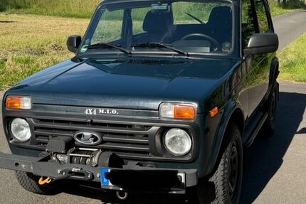 Lada Niva 34.500 km 17.680 &euro; Much 53804