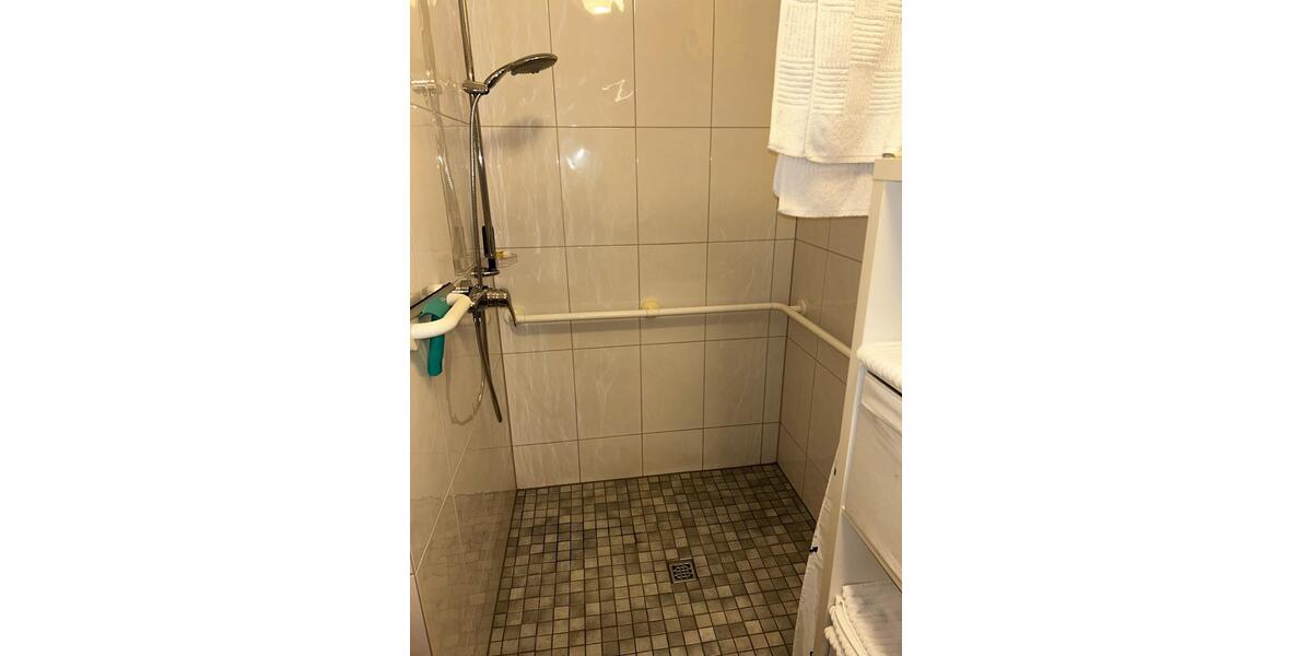 Erdgeschoßwohnung Bonn Gielgen - 3 Zimmer, 100 m&sup2;, 1.700&euro; | Angebot:24693694