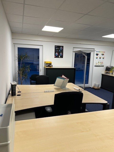 MÖBLIERTE Büroräume: Gepflegte Fläche in zentraler Lage ***PROVISIONSFREI*** 9 zimmer