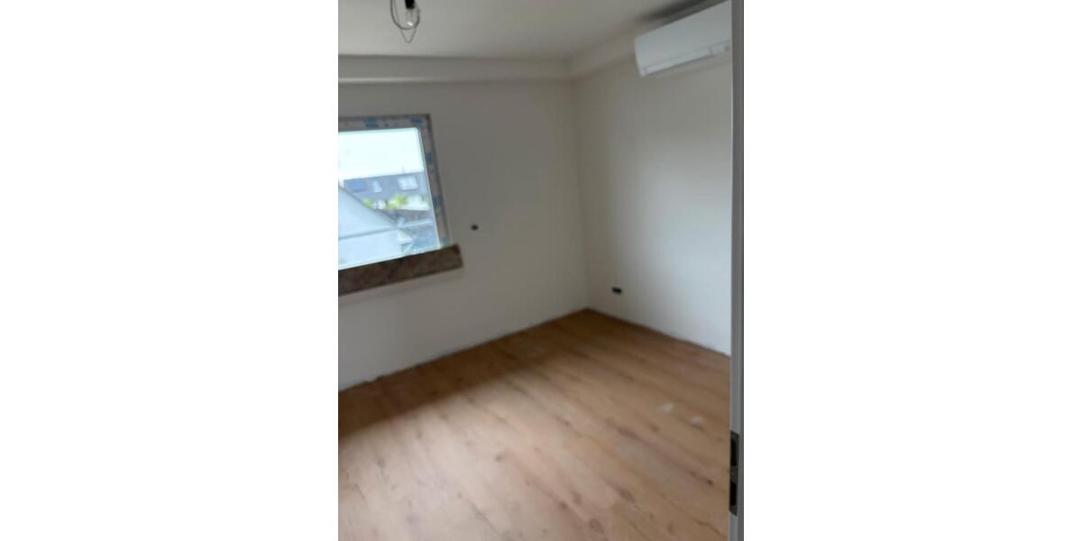 Etagenwohnung Hennef (Sieg) - 3 Zimmer, 90 m&sup2;, 1.215&euro; | Angebot:26456118
