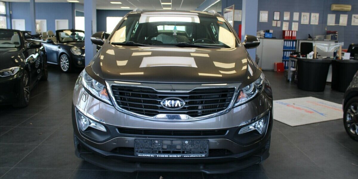 Kia Sportage 2,0 CRDI 184 Allrad Spirit Panorama 130.882 km 10.980 &euro; Euskirchen 53881