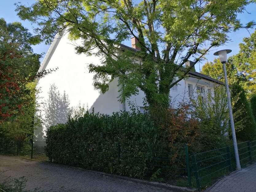 Wohnung zum Kaufen in Hennef 299.000 € 90 m²