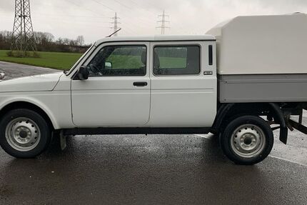 Lada Niva 14.200 km 13.900 &euro; Frechen 50226