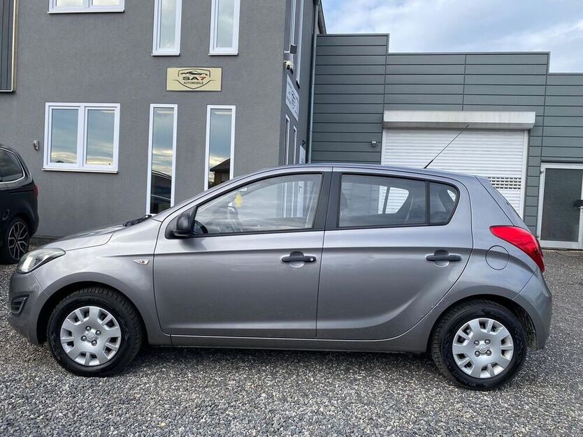 i20